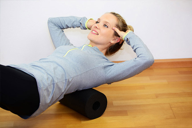 Sanitätskaufhaus Kellner - Relaunch 2025 - Frau beim Workout - Situps