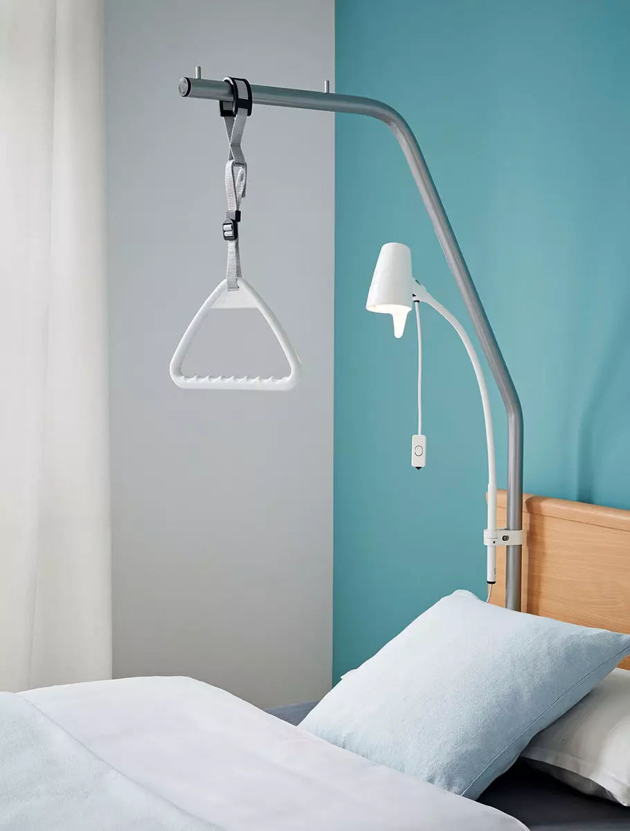 Sanitätskaufhaus Kellner - Relaunch 2025 - Kaufhaus - häusliche Pflege - Pflegebett in hellem Wohnraum