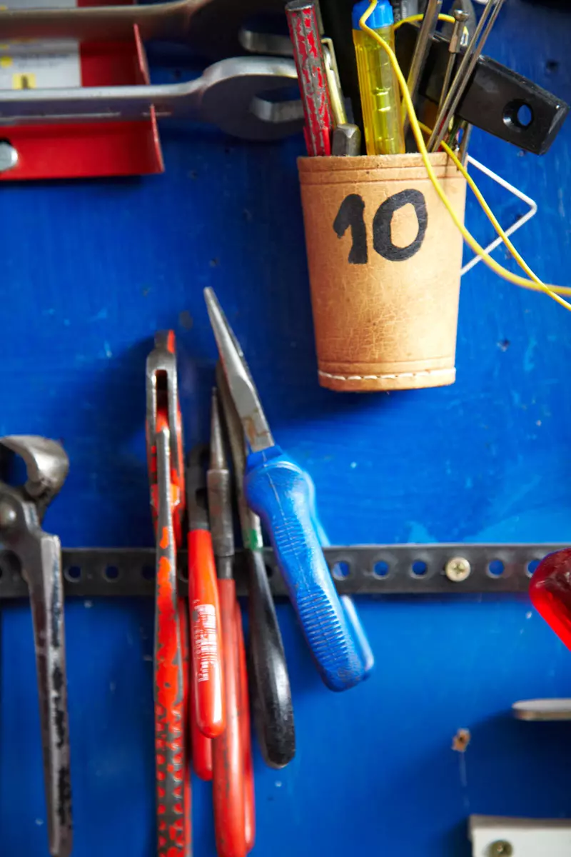 Sanitätskaufhaus Kellner - Relaunch 2025 - Werkstatt - verschiedene Werkzeuge aus der hauseigenen kellner Werkstatt