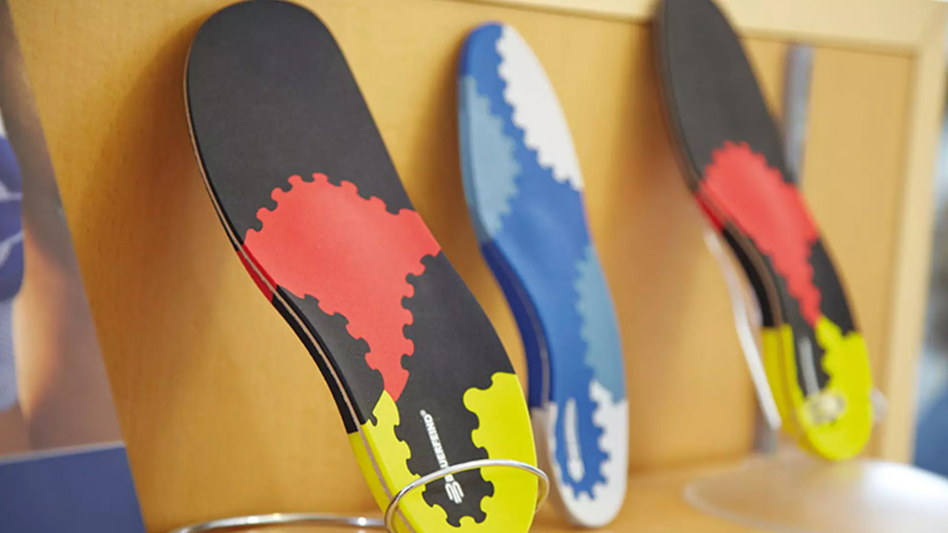 Sanitätskaufhaus Kellner - Relaunch 2025 - individuelle Einlagen - Einlagenauswahl - verschiedene Farben